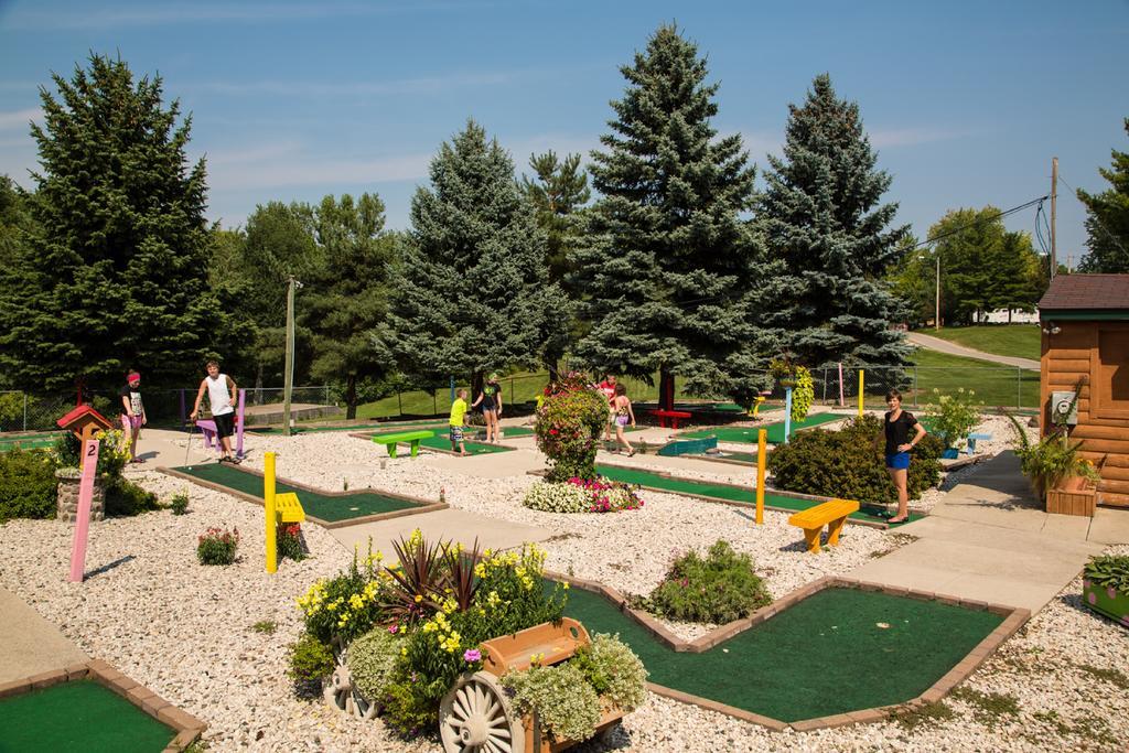 Plymouth Rock Camping Resort Deluxe Cottage Elkhart Lake Εξωτερικό φωτογραφία