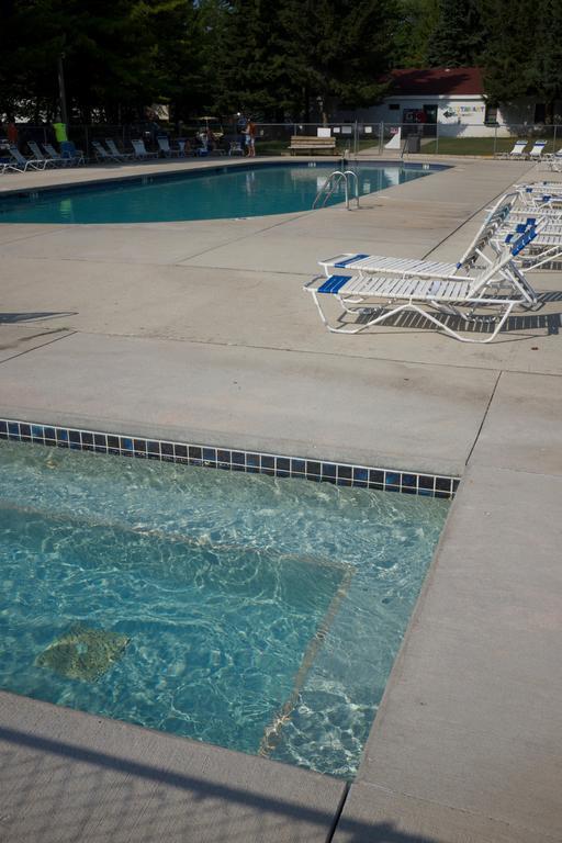 Plymouth Rock Camping Resort Deluxe Cottage Elkhart Lake Εξωτερικό φωτογραφία