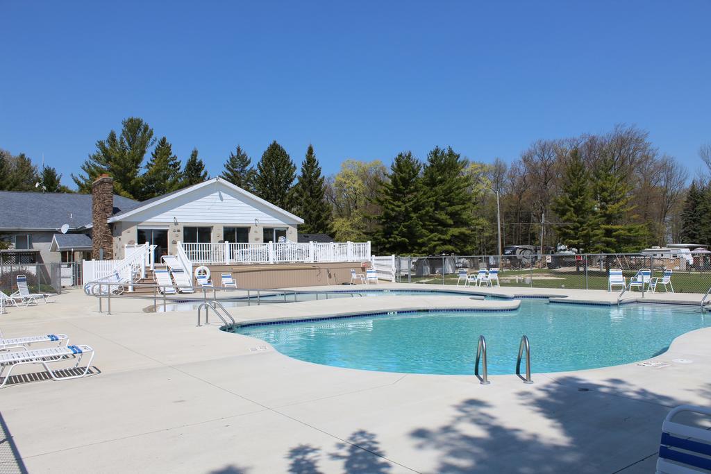 Plymouth Rock Camping Resort Deluxe Cottage Elkhart Lake Εξωτερικό φωτογραφία